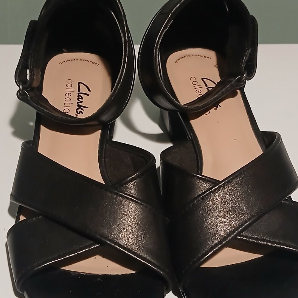 Black Clarks Caroleigh Anya Sandals Size 6.5M - PRICE FIRM! - Picture 5 of 10